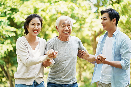 Spring Outdoor Activity Ideas for Assisted Living and Memory Care Seniors - Hiram, GA